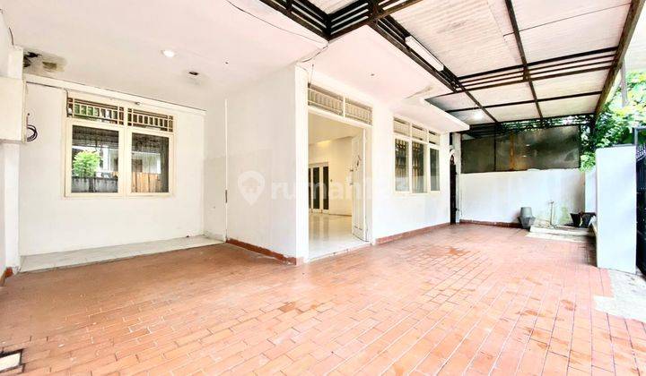 Rumah Bagus Unfurnished Small Office di Setiabudi 26.12 2