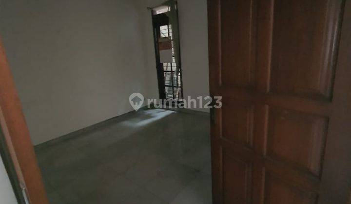 Rumah Kontrakan Bagus Unfurnished SHM Lt.380 Sqm 8.24 2