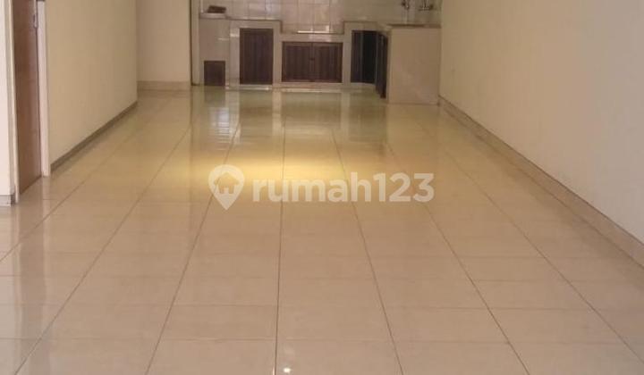 For Rent: Shop House in Cideng Gambir, Central Jakarta, Land Area: 97 m² / Building Area: 287 m²