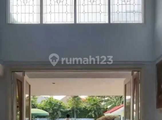 FOR SALE Rumah Pancoran Timur Dalam Komplek Swimming Pool //02.25 2