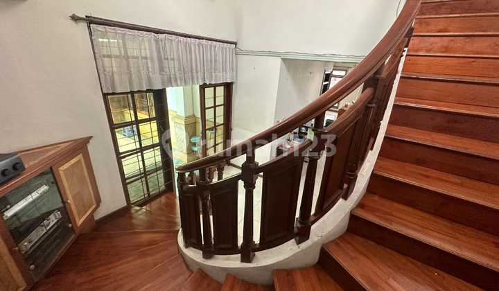Rumah Dijual Dilokasi Terbaik 100meter Stasiun Tebet7KT/alf02.25 Rumah Dijual Dilokasi Terbaik 100meter Stasiun Tebet7KT/alf02.25