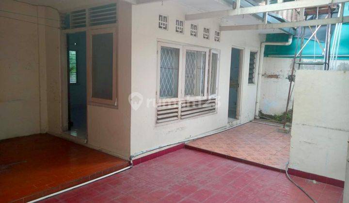 Rumah Semi Furnished di Gandaria, Jakarta Selatan Rp14,5m 01.25 1