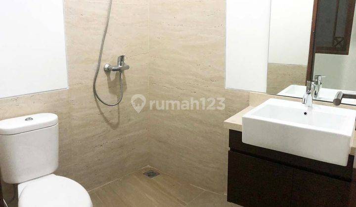 Disewakan Rumah Bagus Di Kuningan, Jakarta Selatan 480JT Thn 12.24 2