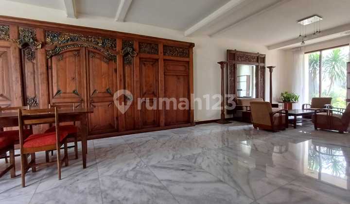 Disewakan Rumah 2,5 Lantai di Kemang Selatan SHM 4+2BR //alf10.25 2
