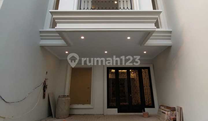 For Sale Rumah Jagakarsa Lt 83m Lb 130m 3Kt 3Km Shm 9.24 For Sale Rumah Jagakarsa Lt 83m Lb 130m 3Kt 3Km Shm 9.24