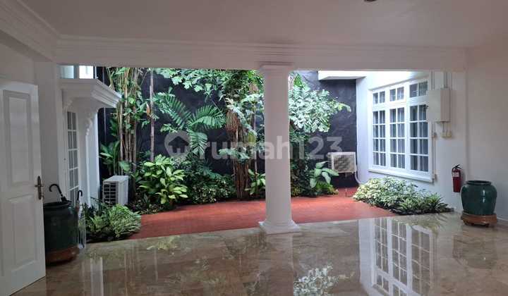 For Rent Strategic House in Mega Kuningan, South Jakarta 09.25