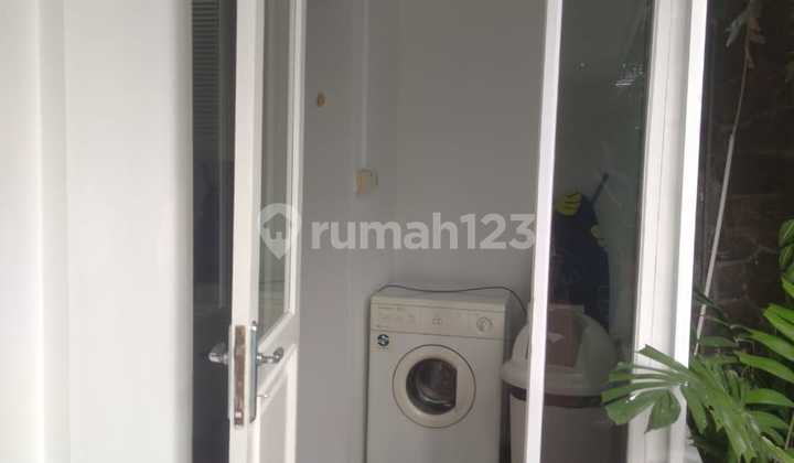For Rent Nice House, Strategic Location In Mega Kuningan Jakarta 09.25
