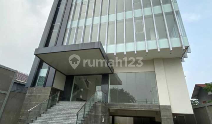 Gedung Bagus 2107 m2 di Jalan Pramuka 42 M 07.25