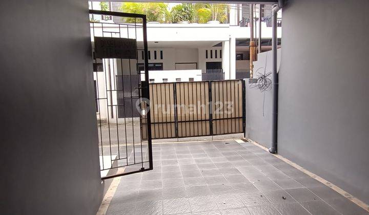 Disewa Rumah Bagus Semi Furnished di Tebet Jakarta Selatan 1