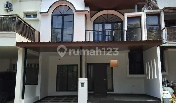 Disewakan Rumah dalam Komplek Bintaro LT91 LB150m² KT:3+1 11.25 Disewakan Rumah dalam Komplek Bintaro LT91 LB150m² KT:3+1 11.25