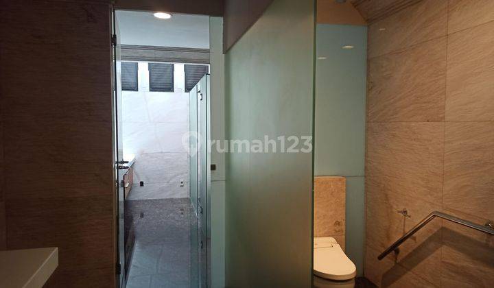 Rumah Mewah Unfurnished di Simprug Senayan Jakarta Selatan  9