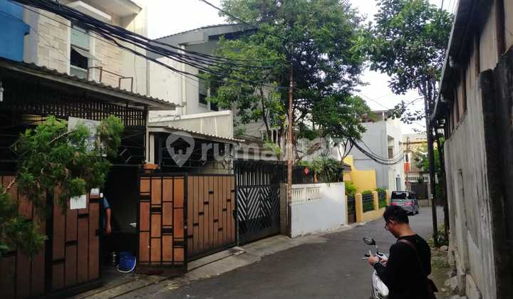 Rumah Bagus di Daerah Kemandoran Palmerah Dengan 4 Kamar Tidur 2