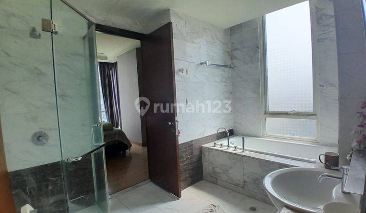 Apartement The Peak Sudirman 3 BR Furnished 2