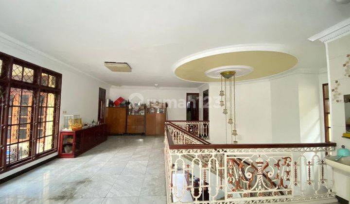 Sewa Rumah Luas Mewah 2 Lantai di Panglima Polim, Jaksel 2