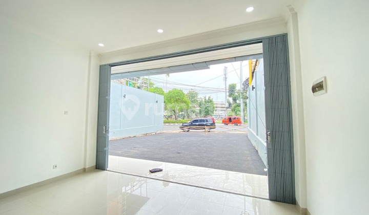 Ruko 3,5 Lantai Luas Strategis Jatiwaringin, Jakarta Timur Ruko 3,5 Lantai Luas Strategis Jatiwaringin, Jakarta Timur