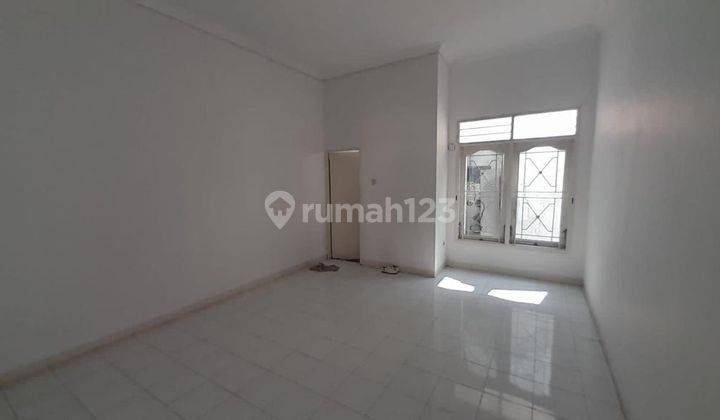 Rumah di Radio Dalam Bagus 10m 4+1br Luas 307sqm 10.23 2