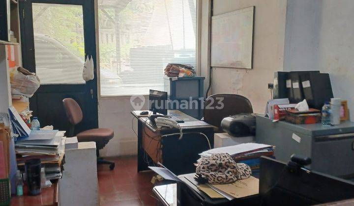 Rumah 2 Lantai Bangunan Lama Di Cikini 10.2023 2