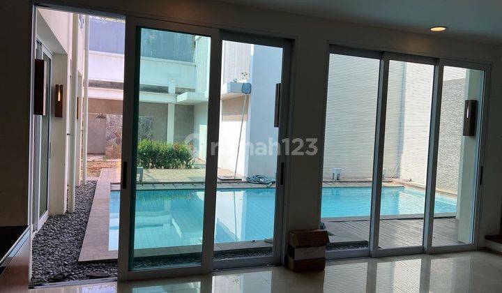 Rent House At Menteng Lt 678m² Lb 408m² Swimming Pool 06.24 2