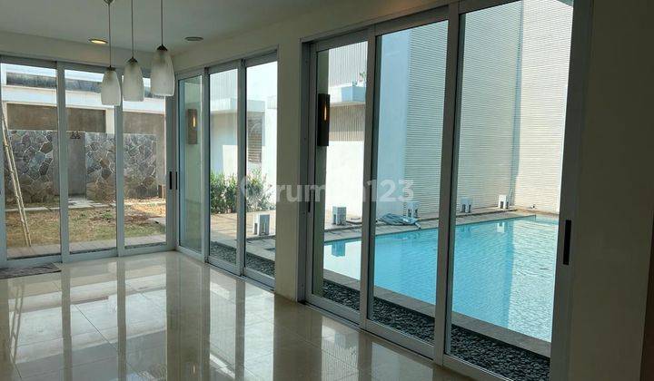 Rent House At Menteng Lt 678m² Lb 408m² Swimming Pool 06.24 1