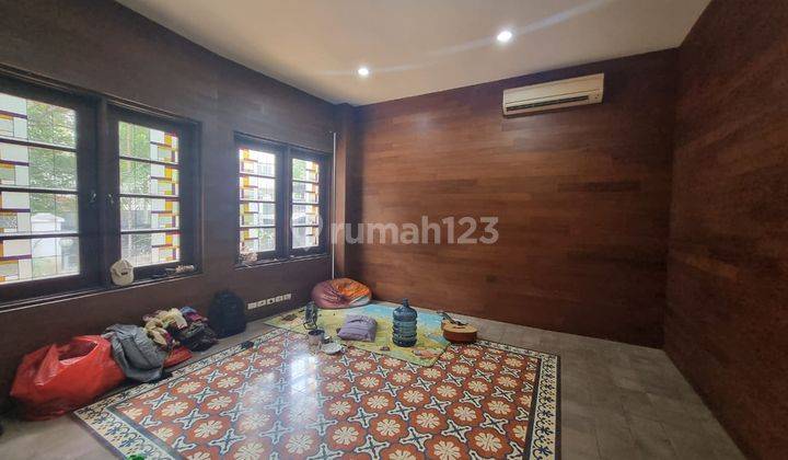 Rumah Menteng Dekat Kuningan 5 Kamar Usd 6.500 Min 2 Th 08.24 2