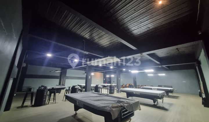 Disewakan Ruang Usaha Di Kemandoran 550.000/m2/Luas239m2// 11.25