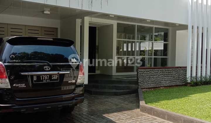Disewakan Rumah Di Pondok Indah Jakarta Selatan Lt.460 m2//10.25
