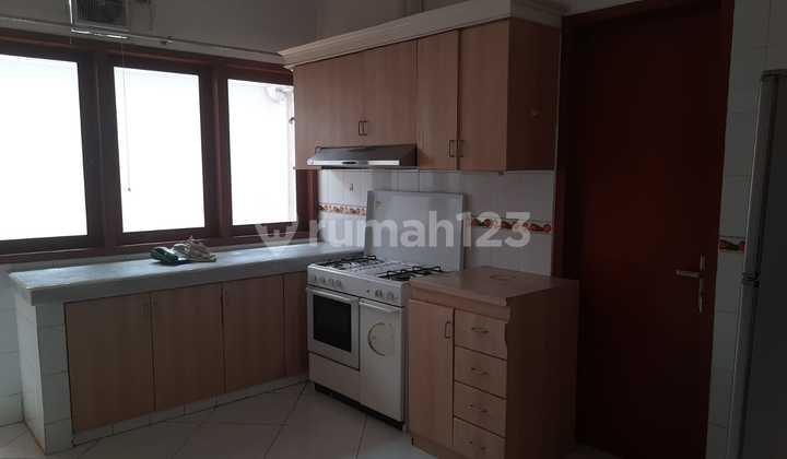 Rumah Kmang 1 Lantai ada Kolam Renang 4 Kamar Harga 450 Juta/Tahun 06.25 2