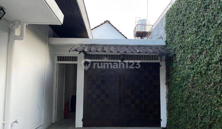 Disewakan Rumah Bagus Semi Furnished di Tebet 235JT 28.24 2