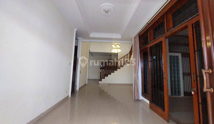 Disewakan Rumah 2 Lantai di Tebet 5 Km 145 Jt 02.25 2