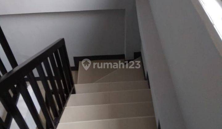 For Rent Rumah Lt 218m² Lb 200m² 3 Kt 2 Km 1 Lantai Shm 9.24 2