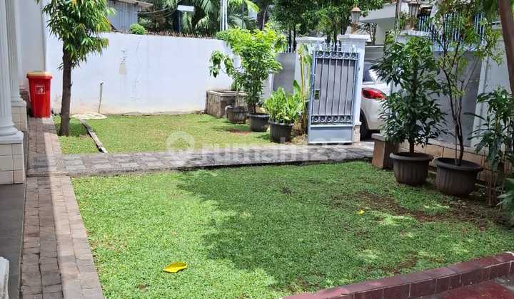 Disewakan Rumah di Menteng Jakarta Pusat 400 M2 320 Juta //12.25 Disewakan Rumah di Menteng Jakarta Pusat 400 M2 320 Juta //12.25