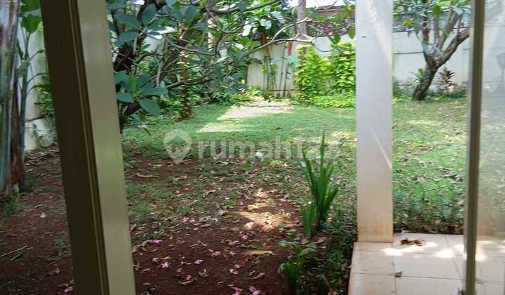 For Rent: House in Kemang, South Jakarta, Land Area 1800 m2 // 09.25 2