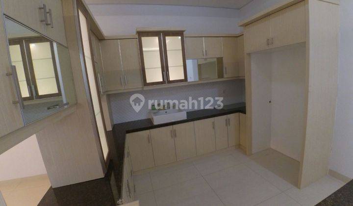 For Rent Rumah Jati Padang Lt 176m² Lb 400m² Type 5 Kt 9.24 2