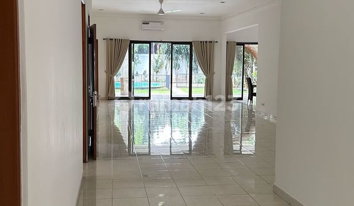 For Rent Rumah Kemang 4+1 BR 550 JT/Tahun 14.25 2