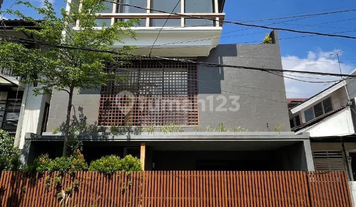 Dijual Rumah Mewah di Pondok Indah Semi Furnished Nego 4 Kt/02.26