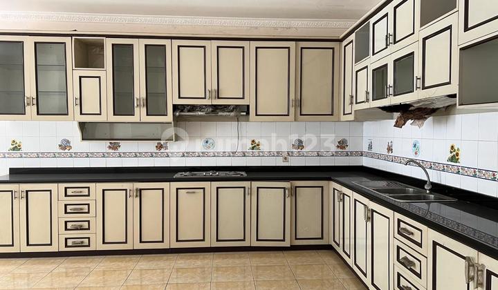 Di Sewakan Rumah Sewa Menteng Jaksel LT900/LB600/KT4 2Lt //10.25 2