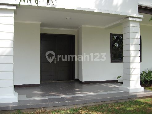 Rumah Terenovasi Semi Furnished Kemang, Jakarta Selatan 4KT 09.25 2