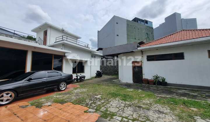 Disewakan Ruang komersial Di Menteng Jakarta Pusat Luas 1200m2/400m2