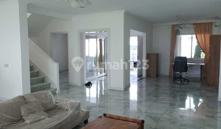 Disewakan Rumah Compound di Cipete Jakarta Selatan 4 Br // 03.26 2