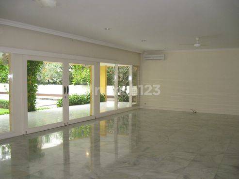 For Rent Rumah Pejaten Lt 1645m² Lb 375m² 4 Kt 4 Km Shm 9.24 2