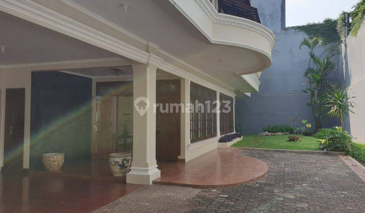 DiSewakan Rumah Cantik Luas 2 Lantai dgn Kolam di Pejaten 08.24 2