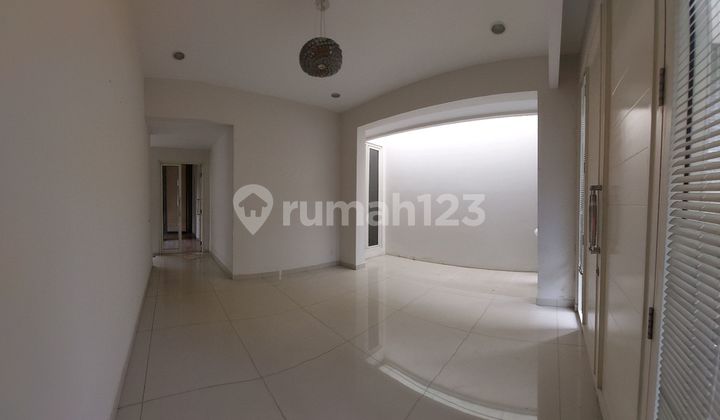 Rumah di Candi Golf Semi Furnish Siap Pakao 2