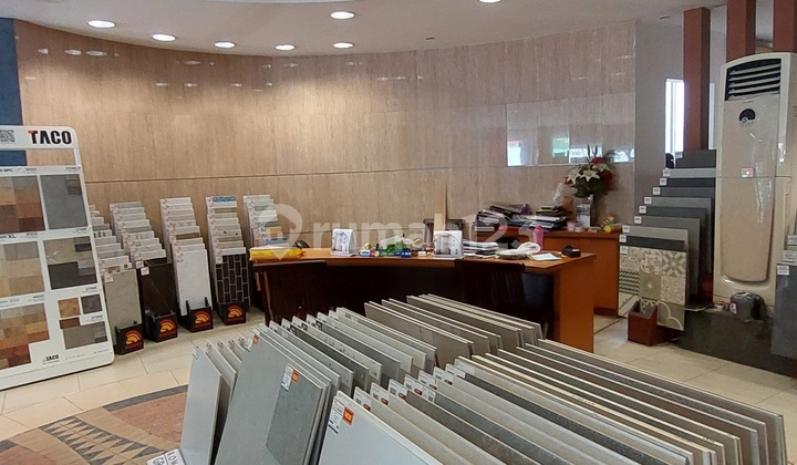 2-Story Shop House and Warehouse in Central Semarang Business District 2