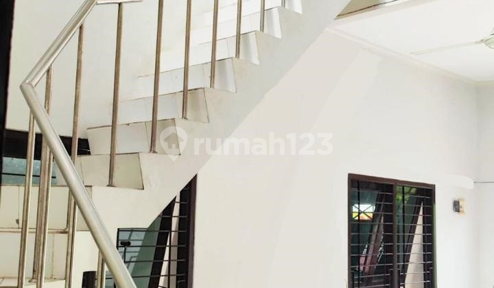 For Sale 2-Story House in Puri Taman Asri, Anggrek Street, Sidoarjo. 1