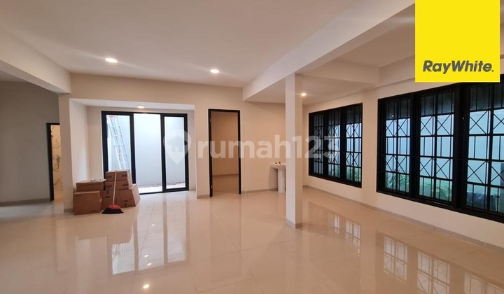 For Rent Strategic House in North Satellite, West Surabaya For Rent Strategic House in North Satellite, West Surabaya