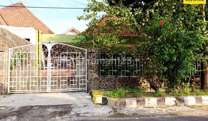 Dijual Rumah SHM Pusat Kota di Jalan Doho Tegalsari Surabaya 1