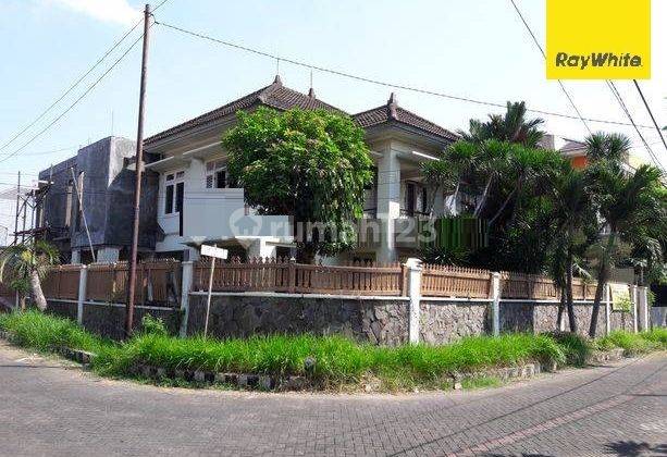 Dijual Rumah Hook SHM Strategis di Jl Tengilis Utara Surabaya 1