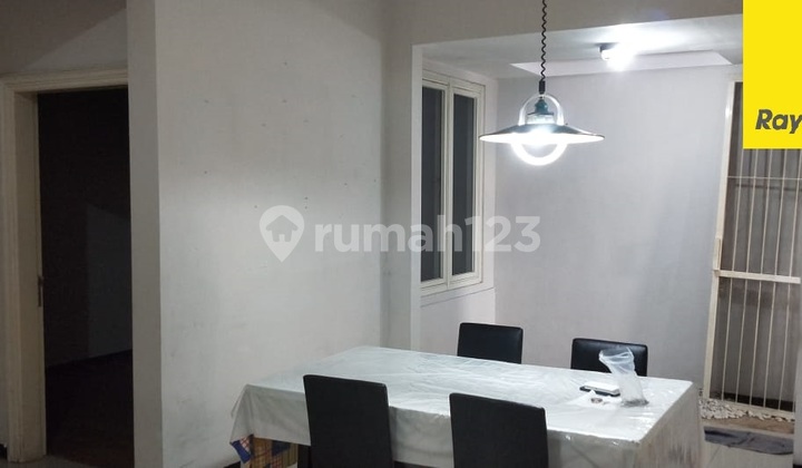 Dijual Rumah 2 lantai di Rungkut Asri Tengah Surabaya