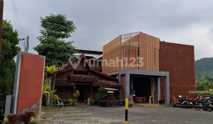 Dijual Rumah Usaha Strategis di Gunungsari Bumiaji Batu