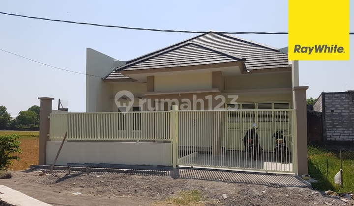 Dijual Rumah 800 Jutaan di Jl Traniko Pondok Buana Sidoarjo